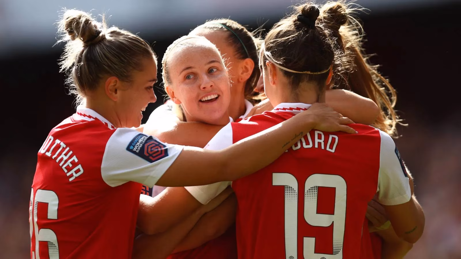 beth-meads-historic-arsenal-programme-cover-still-resonates-in-2026-image-0
