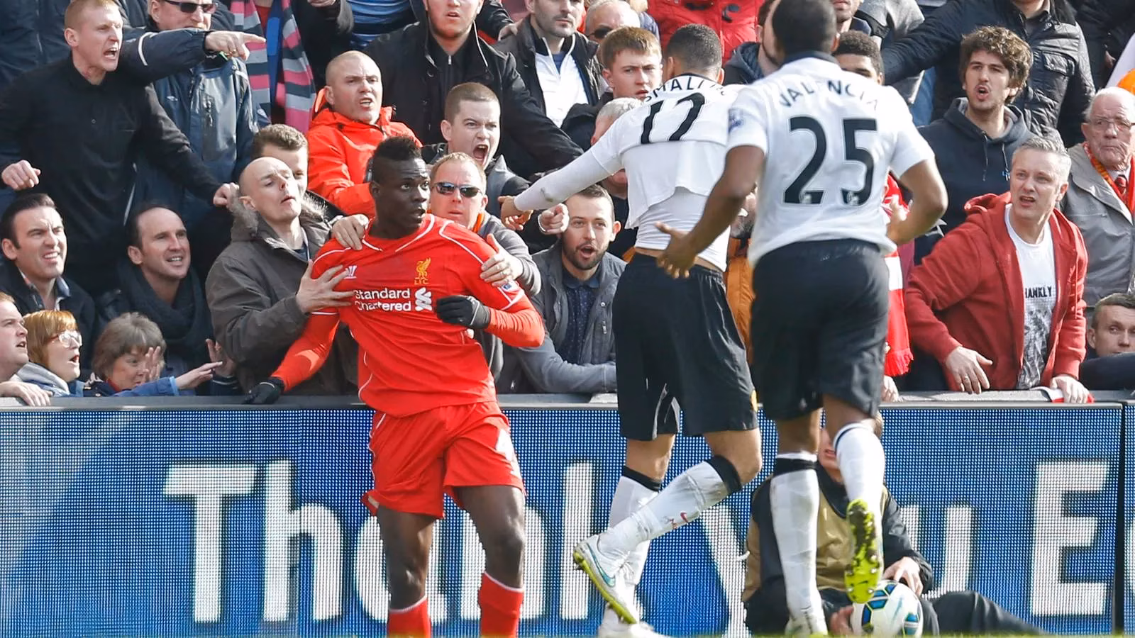 when-liverpool-fans-saved-mario-balotelli-from-himself-image-0